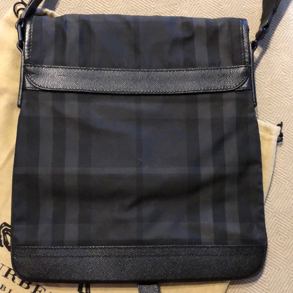 Burberry Crossbody Purse - Picture 3 of 12
